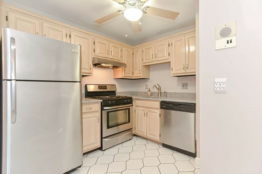 Property Photo:  685 Oak Street 9-6  MA 02301 