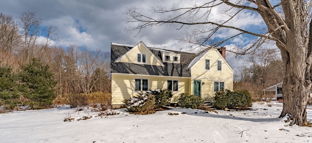 Property Photo:  86 Butternut Cir  MA 01742 