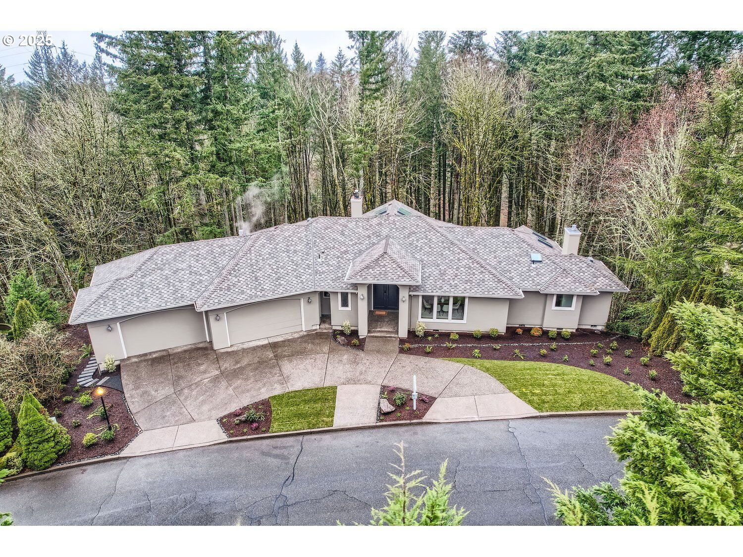 Property Photo: 13935 NW Glendoveer Dr OR 97231