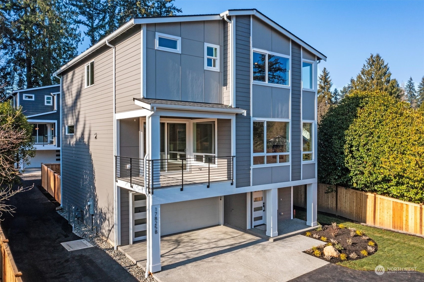 Property Photo:  17825  Wallingford Avenue N B  WA 98133 