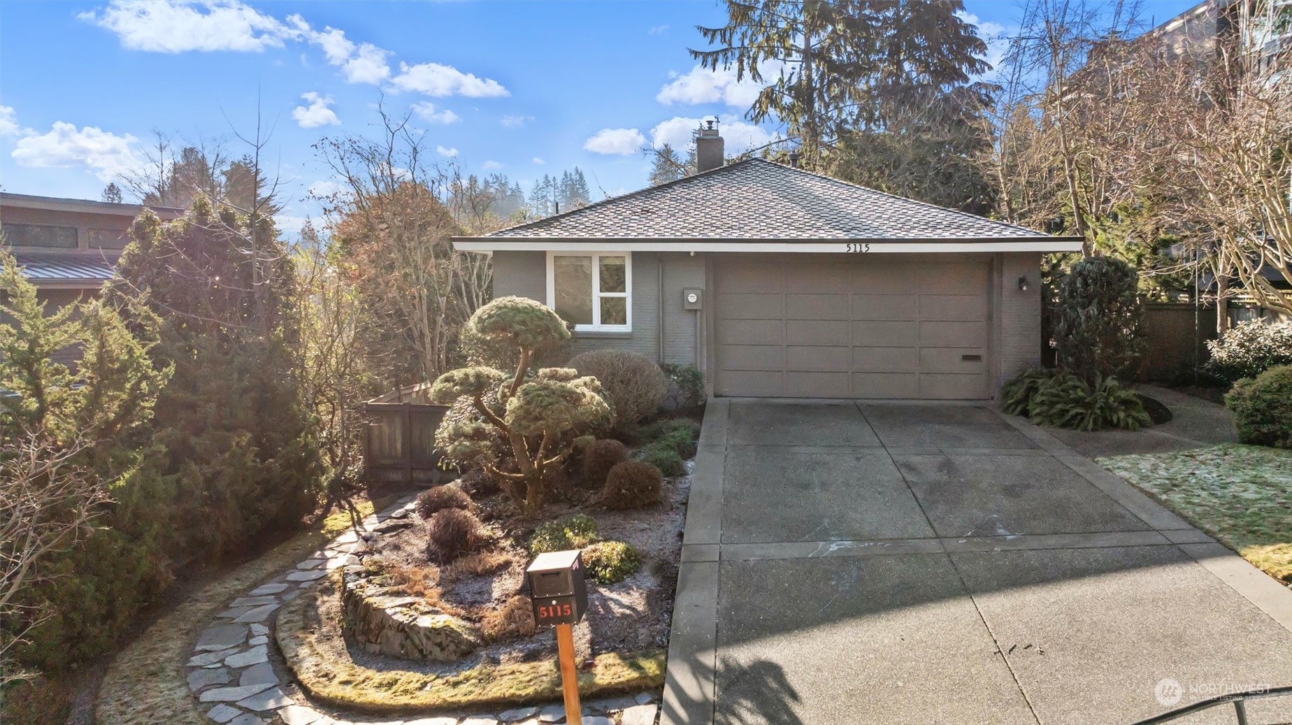 5115 NE 55th Street  Seattle WA 98105 photo