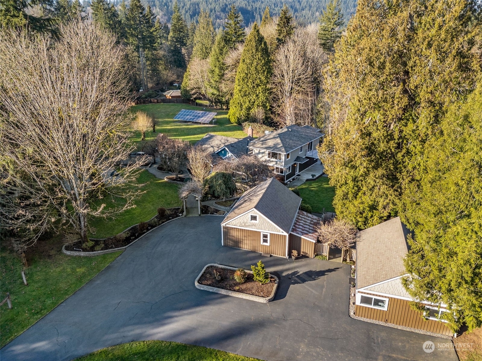 Property Photo:  13918  Issaquah Hobart Road SE  WA 98027 