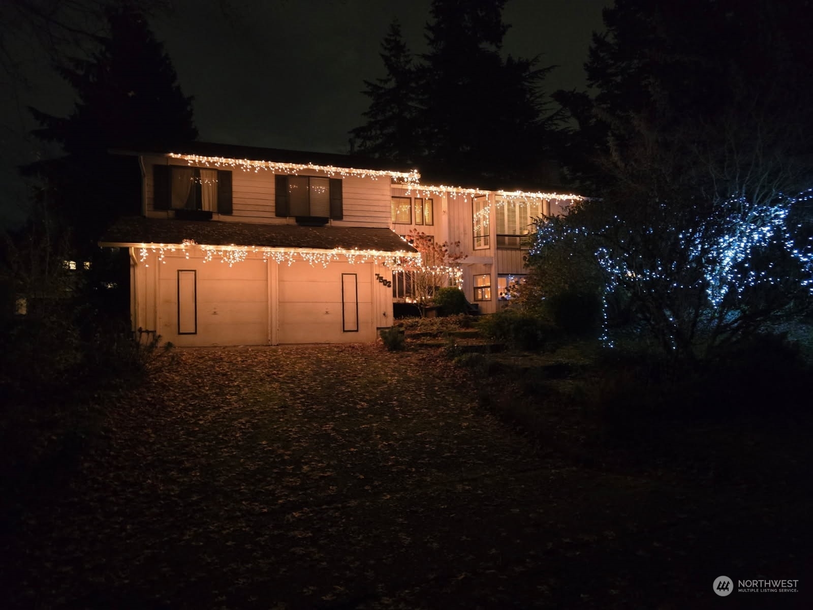 Property Photo:  7502  117th Avenue NE  WA 98033 