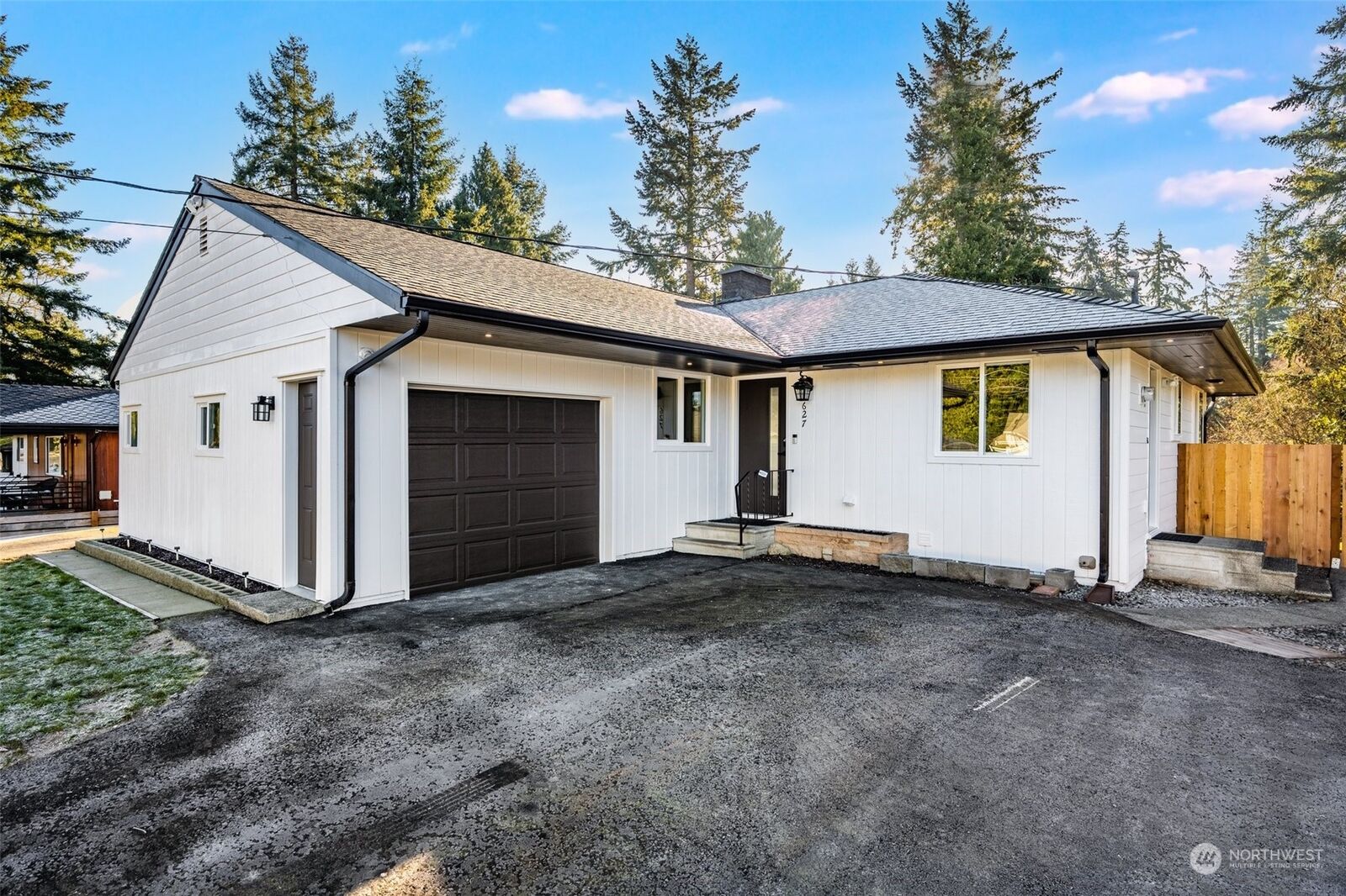 Property Photo:  627 S 194th Street  WA 98148 