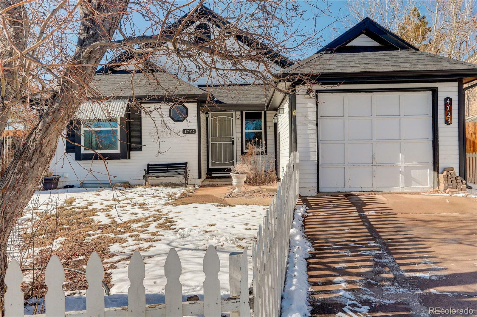 Property Photo:  4723 S Pagosa Way  CO 80015 