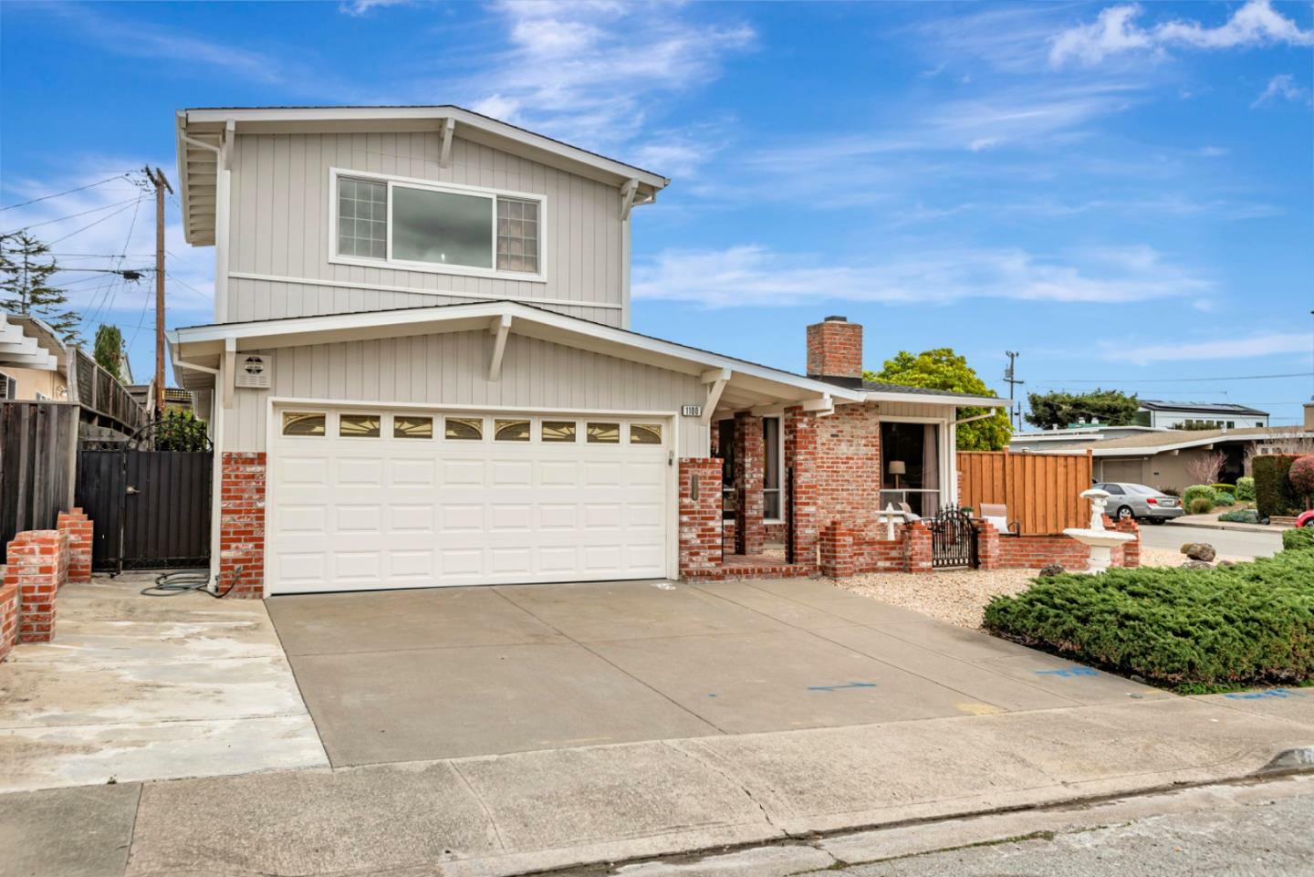 Property Photo:  1100 Fernwood Drive  CA 94030 