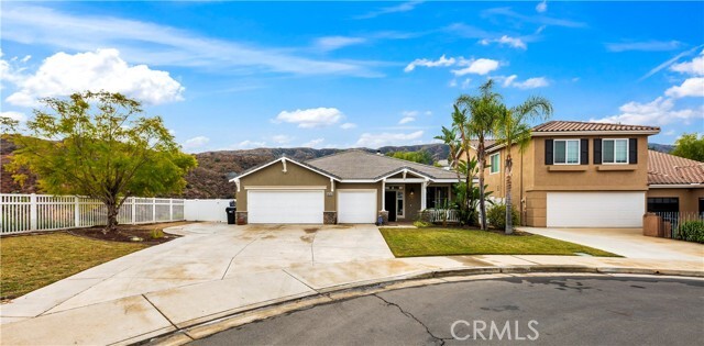 Property Photo: 27675 Trailhead Court CA 92883