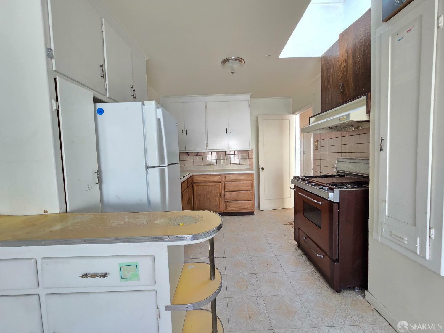 Property Photo:  579 Campbell Avenue  CA 94134 