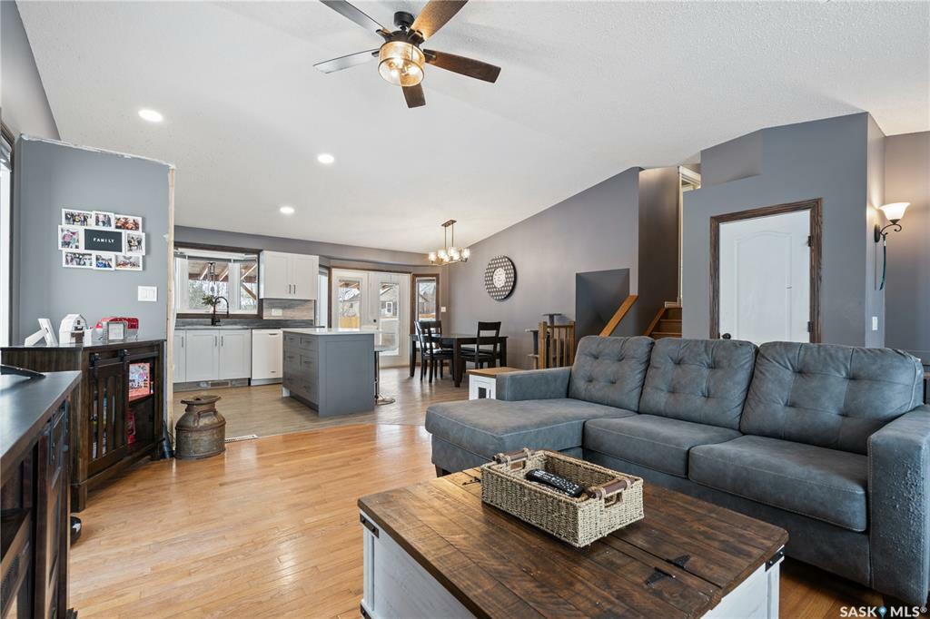 Property Photo: 209 1st Street W SK S0M 2K0