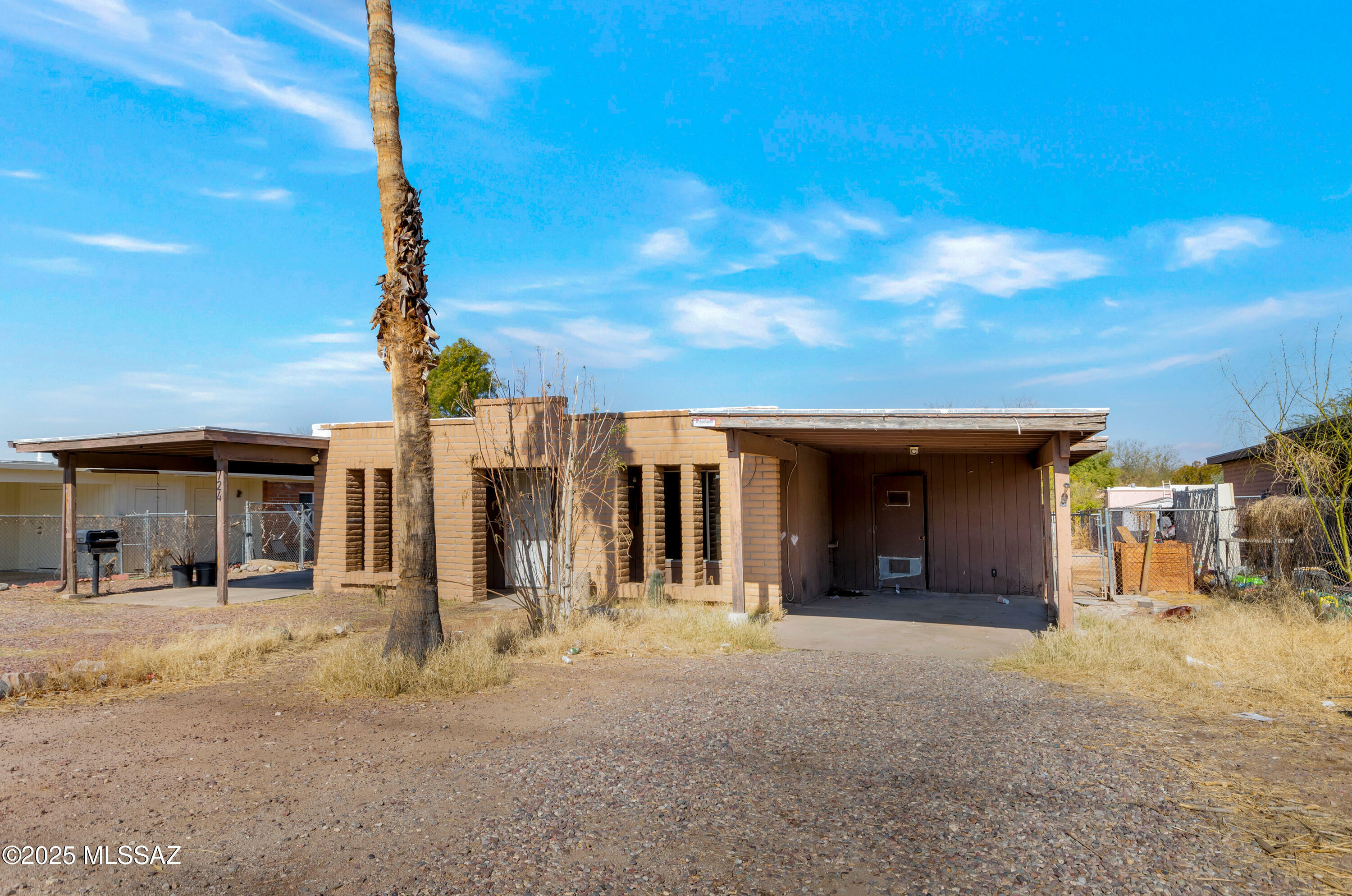 Property Photo:  722 W Glenn Street 722/724  AZ 85705 