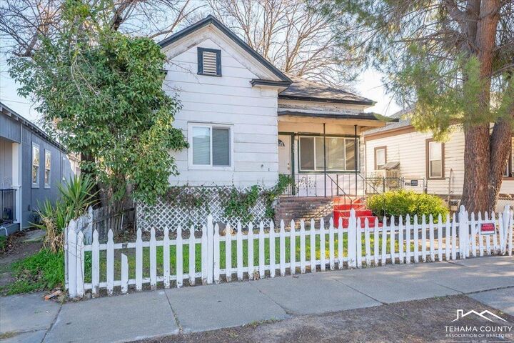 Property Photo: 532 Madison Street CA 96080