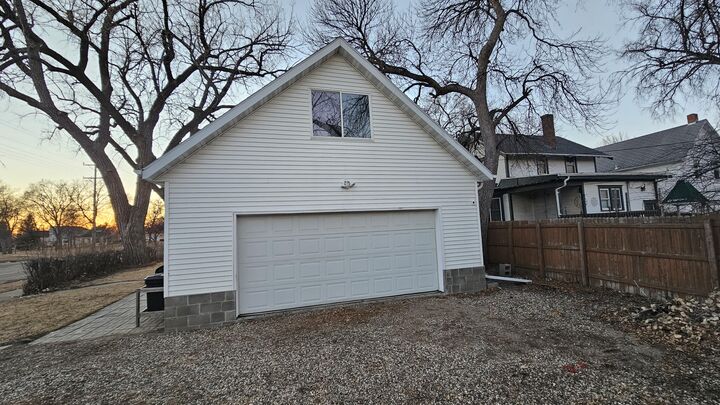 Property Photo: 404 N Lincoln St SD 57401