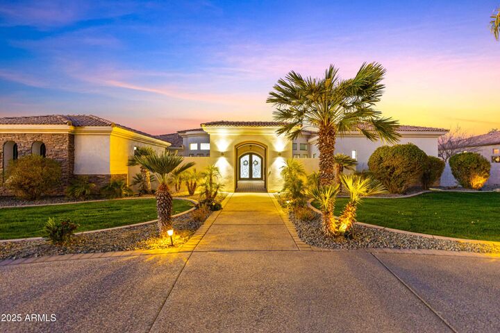 Property Photo:  2916 E Arrowhead Trail  AZ 85297 