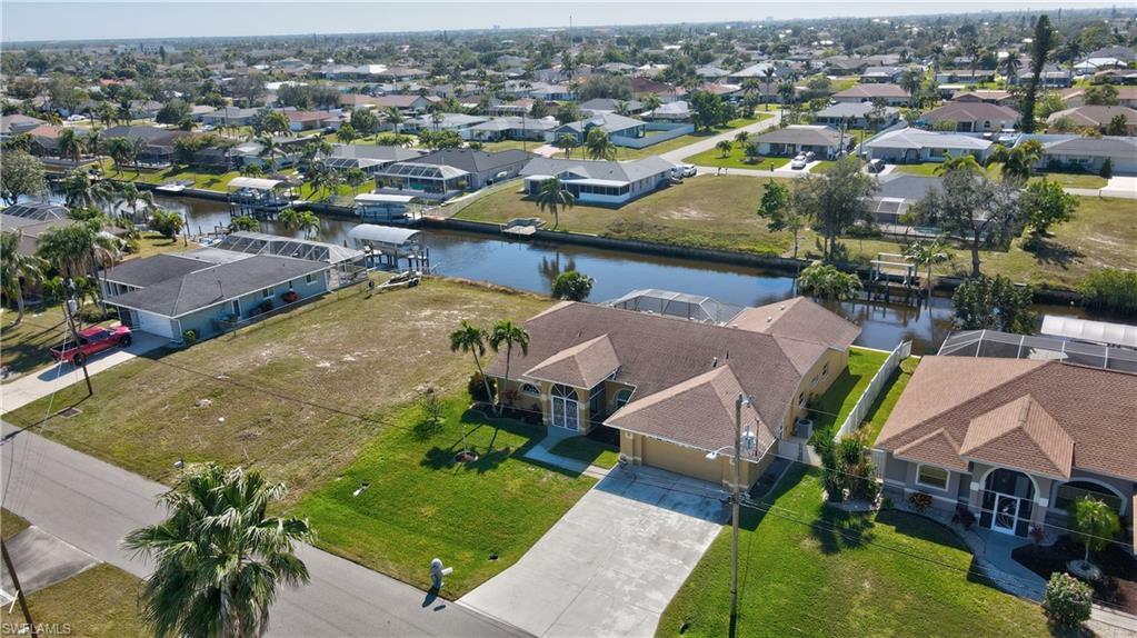 Property Photo: 1212 SE 15th Ter FL 33990