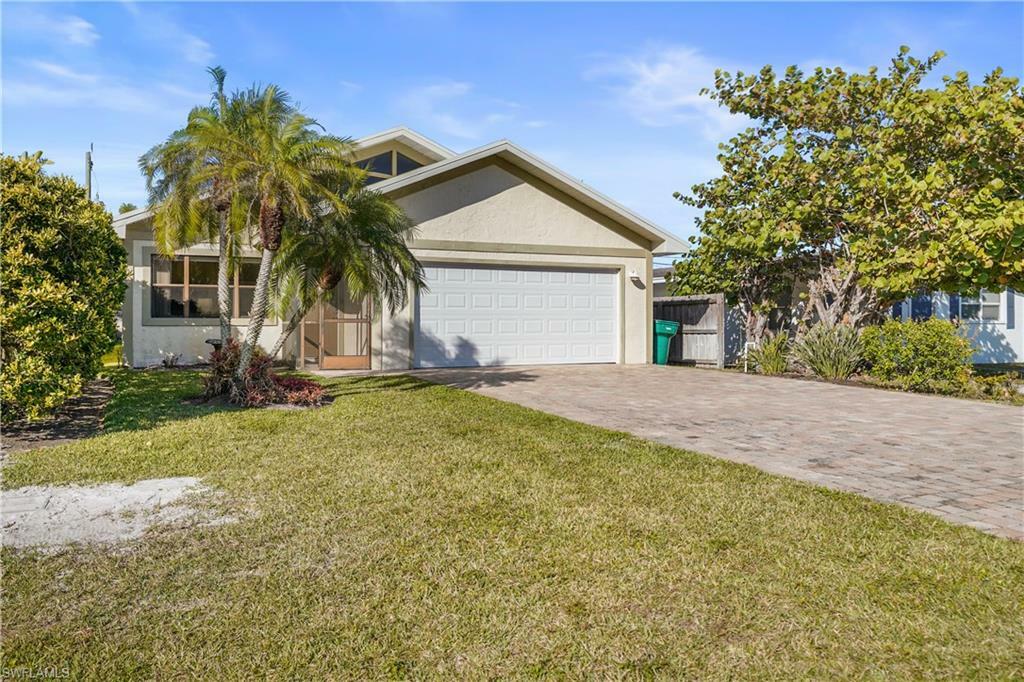 Property Photo:  683 96th Ave N  FL 34108 