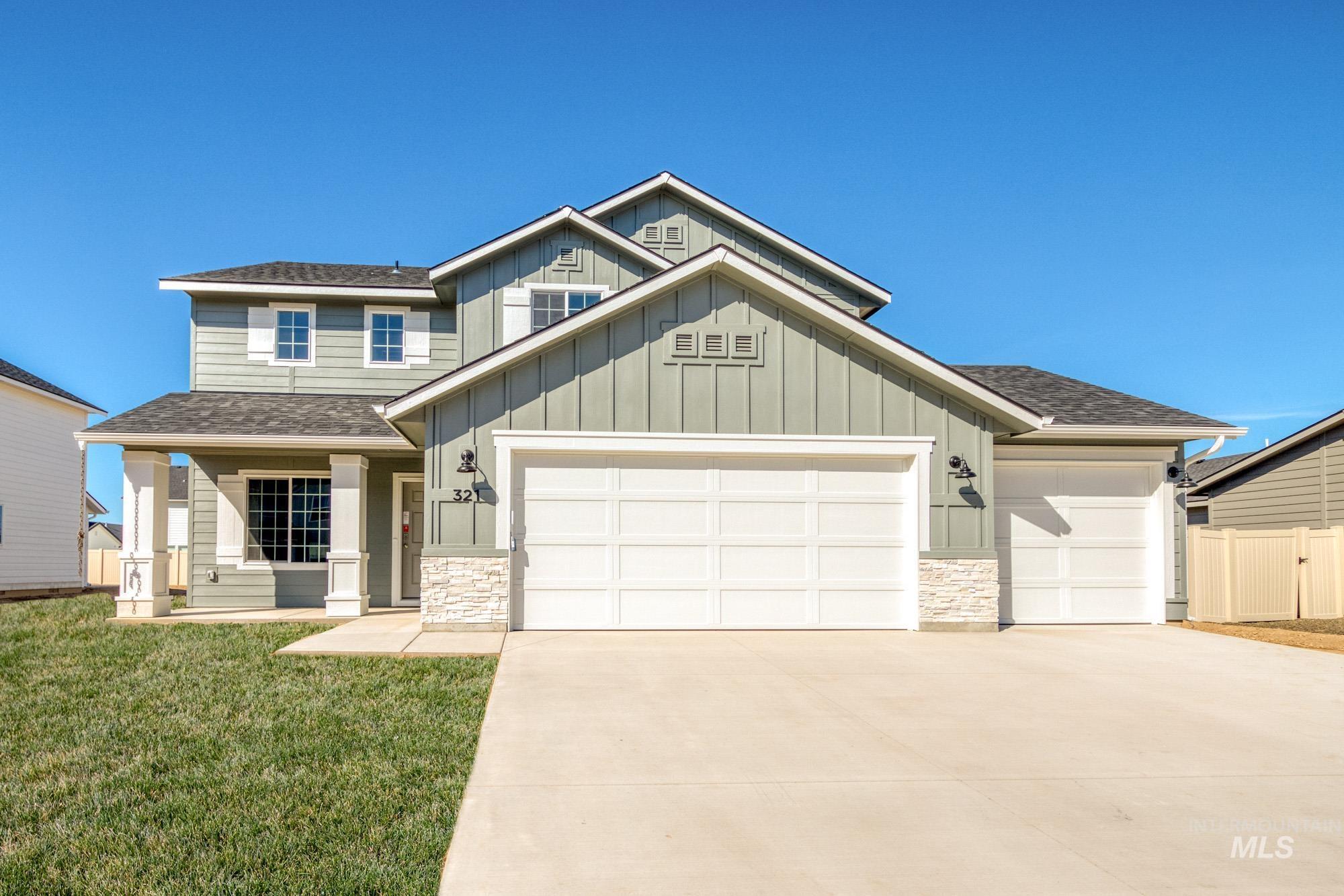 Property Photo: 321 Chalcedony Ave ID 83605