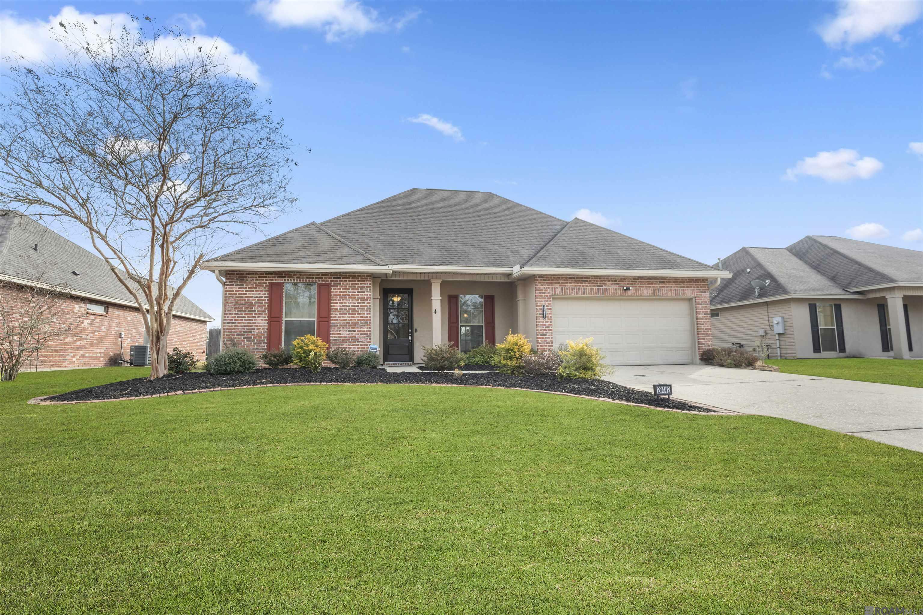 Property Photo: 28442 Grand Turk Dr LA 70726