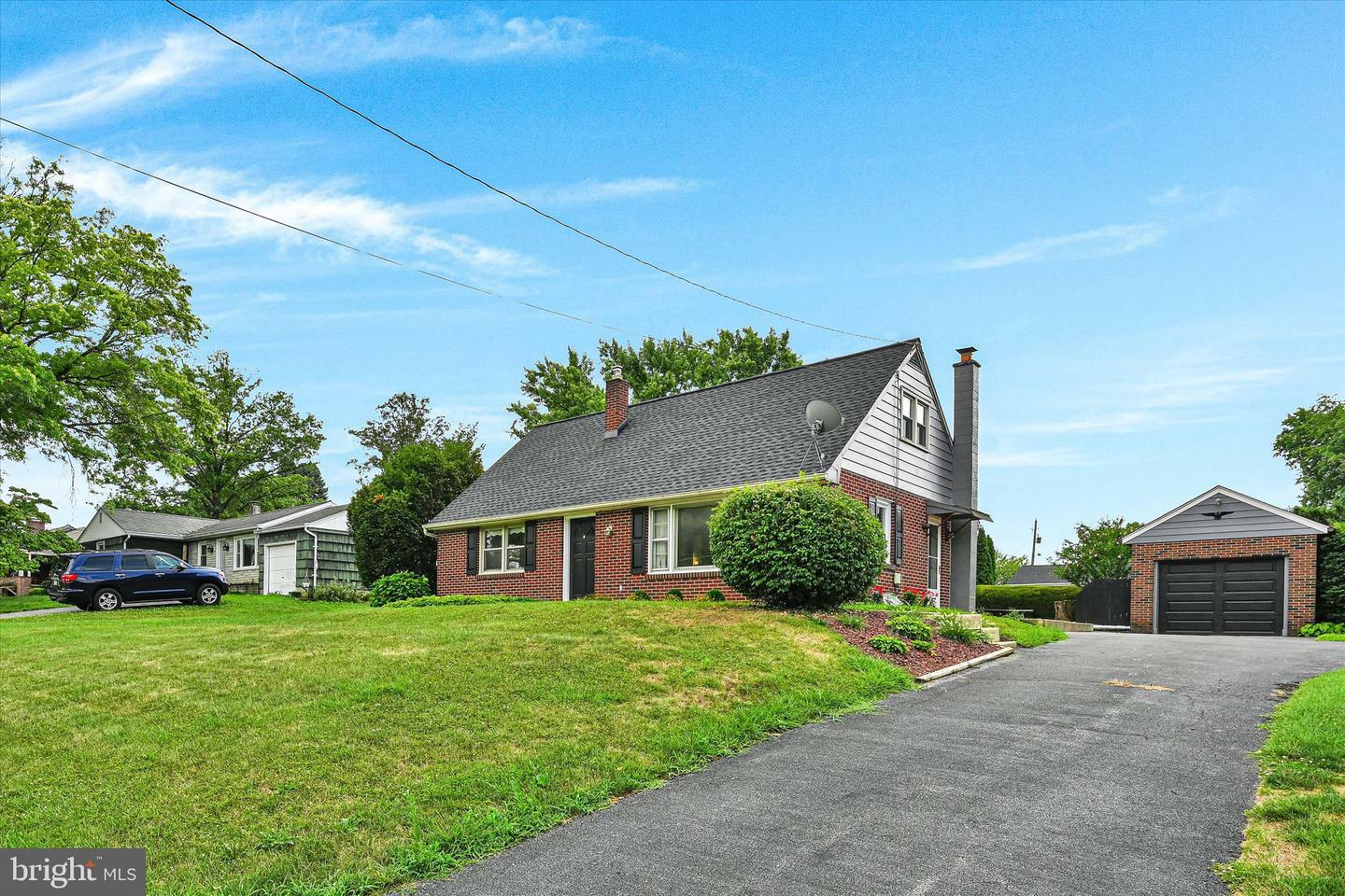 Property Photo:  1560 Graystone Road  PA 17545 