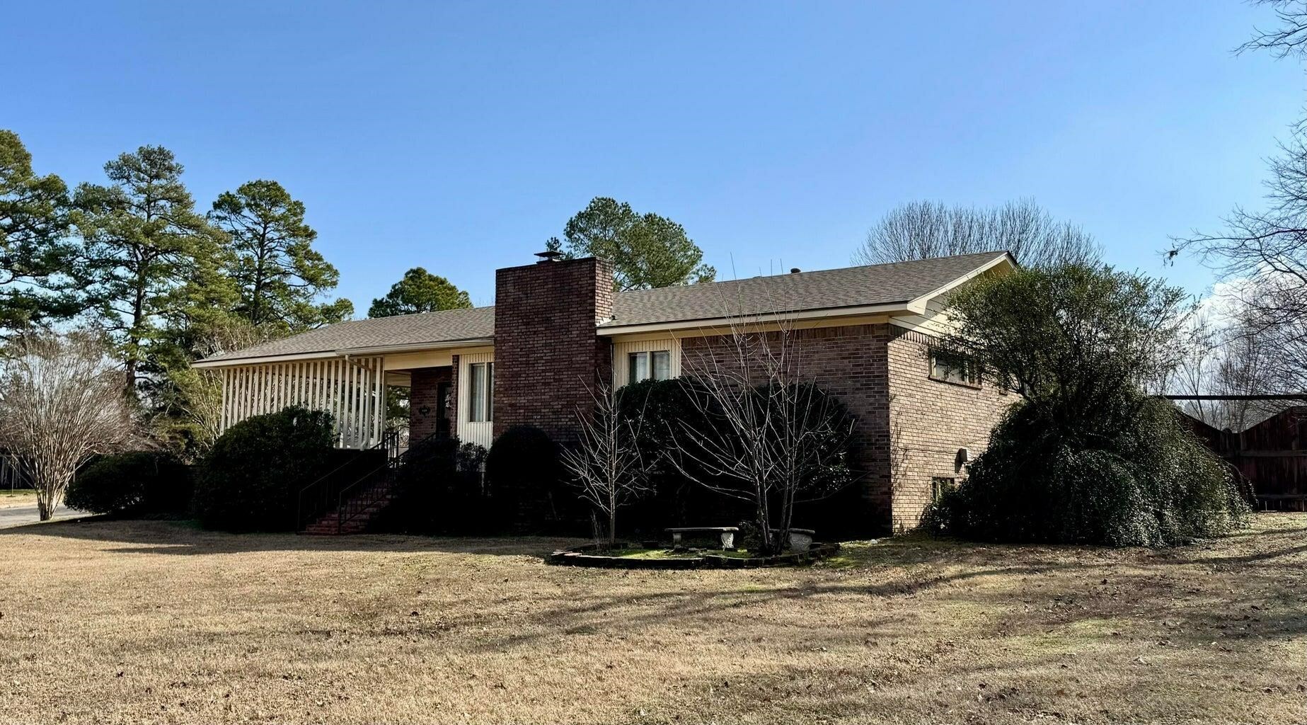 Property Photo:  810 Eastwood Drive  AR 72801 