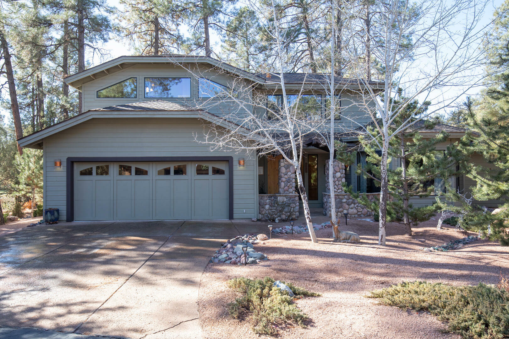 Property Photo: 2509 E Scarlet Bugler Circle AZ 85541
