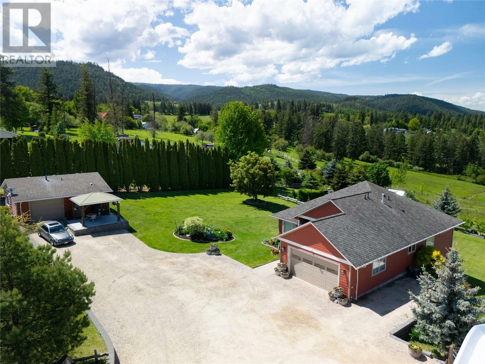 Photo de la propriété: 5380 Learmouth Road BC V1B 3E8