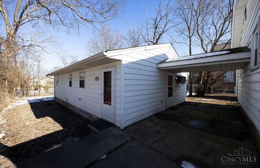 Property Photo:  118 E Sycamore Street  OH 45056 