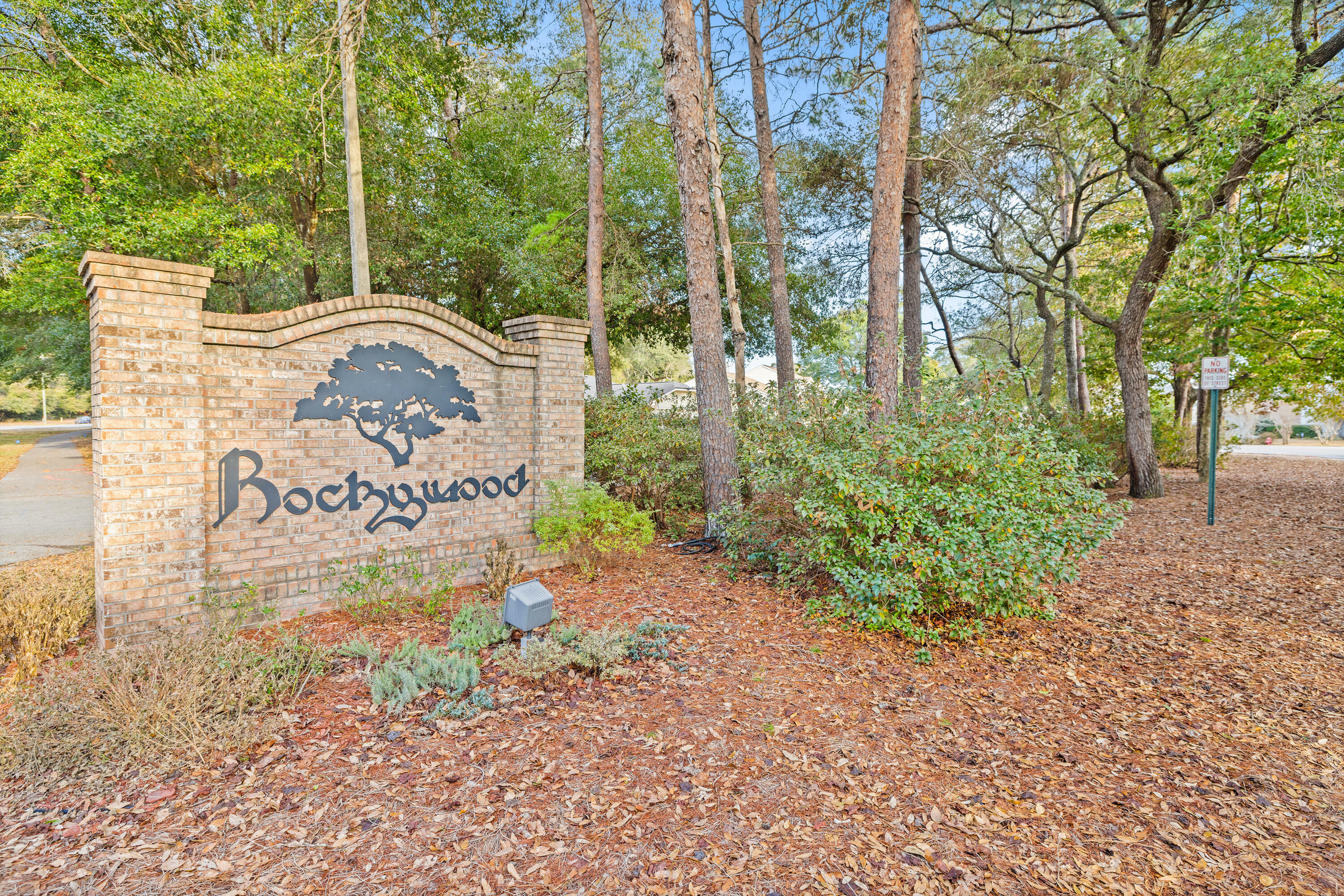 Property Photo:  101 Rockywood Way  FL 32578 