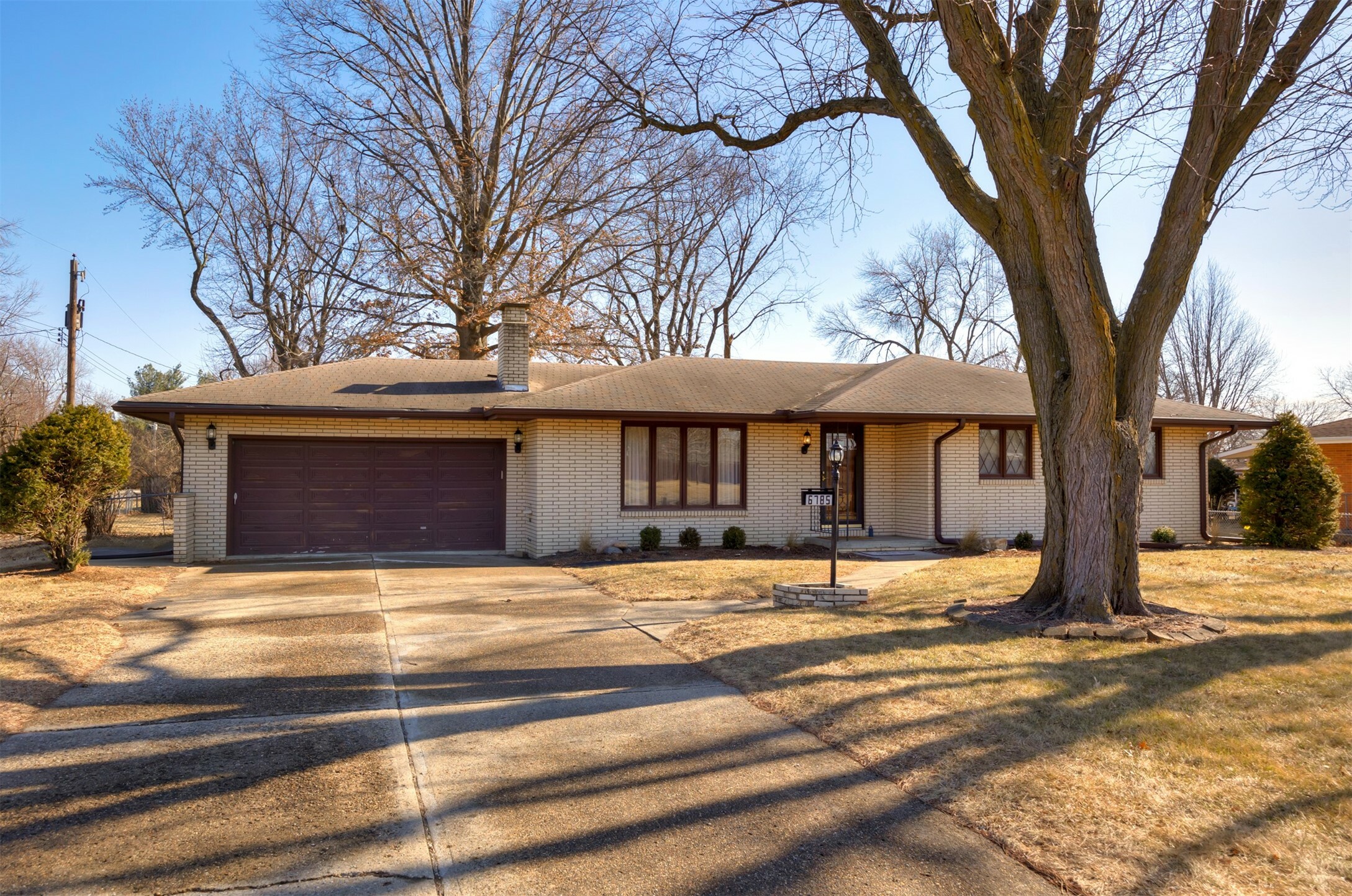 Property Photo:  6785 NW 10th Street  IA 50313 