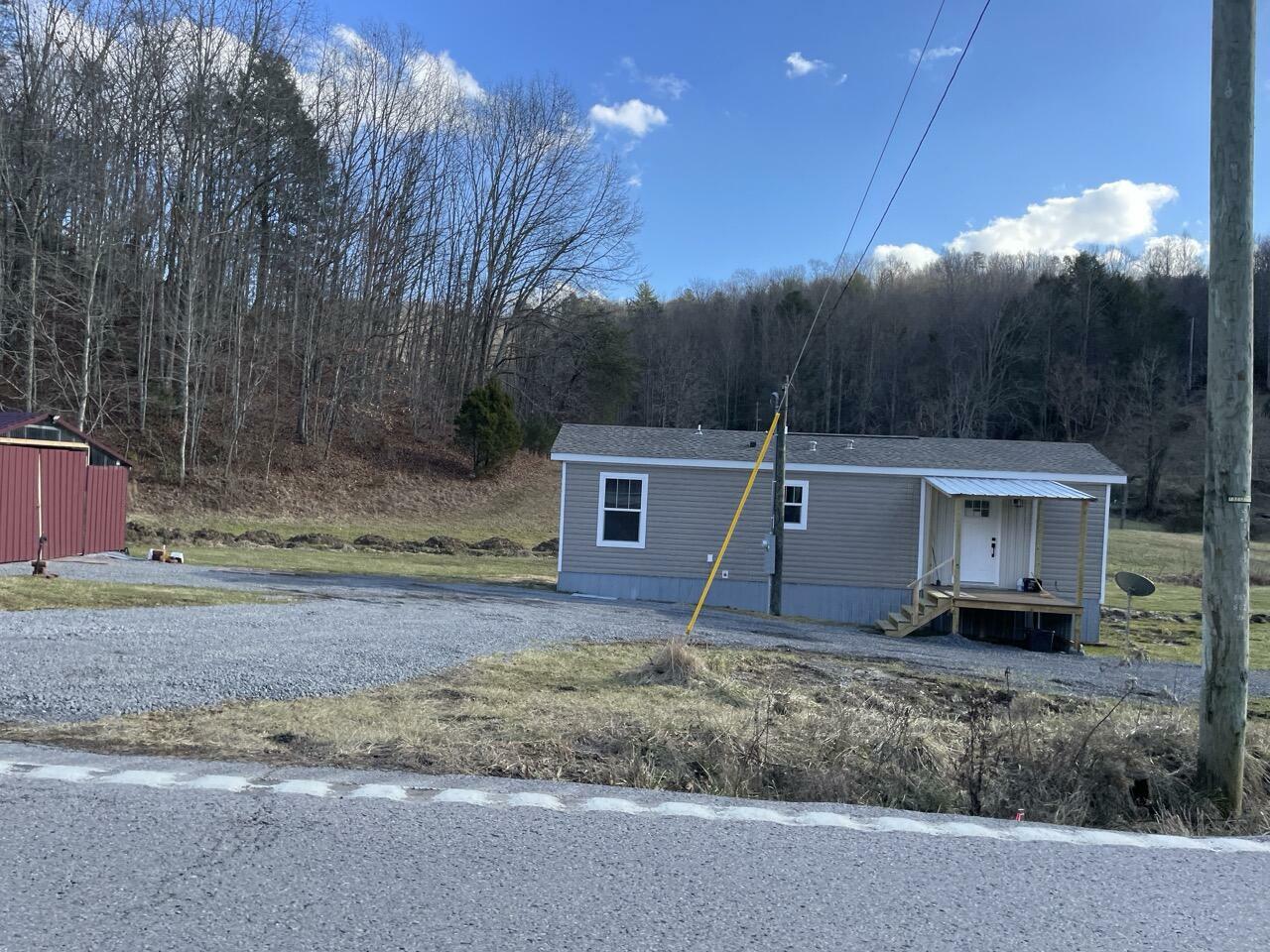 Property Photo:  17302 South Highway 421  KY 40820 