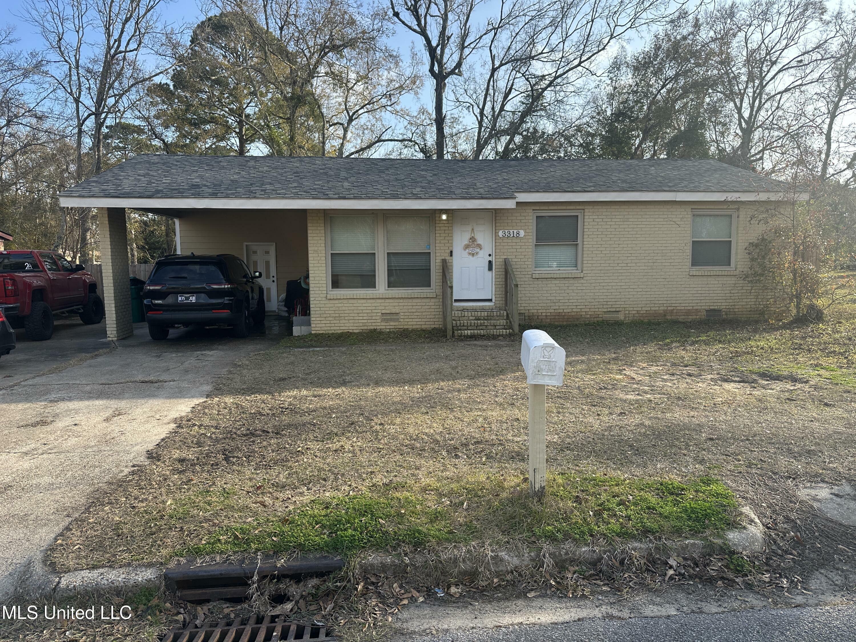 Property Photo: 3318 Bellview Avenue MS 39563