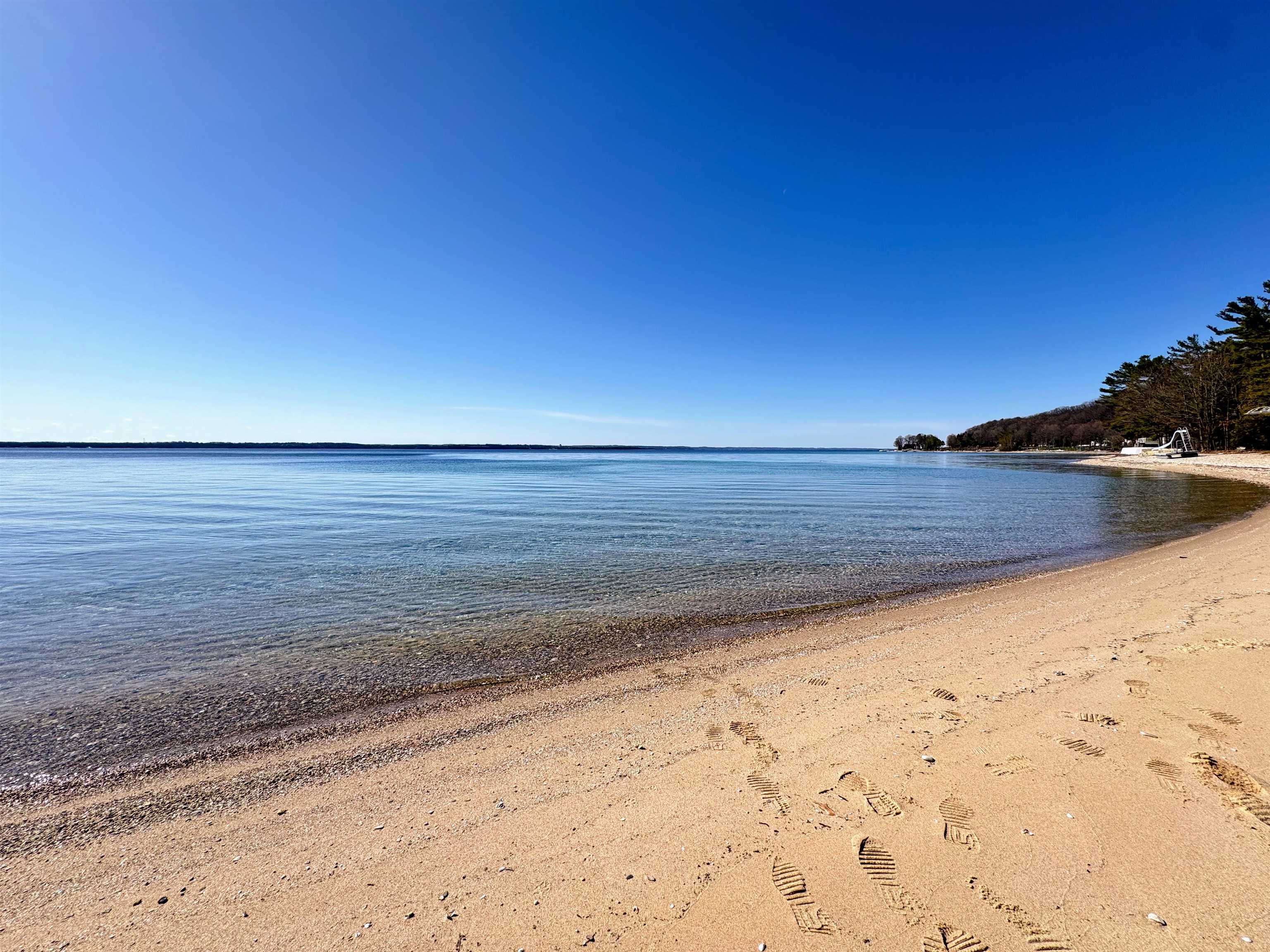 11648 Willow Point  Traverse City MI 49686 photo