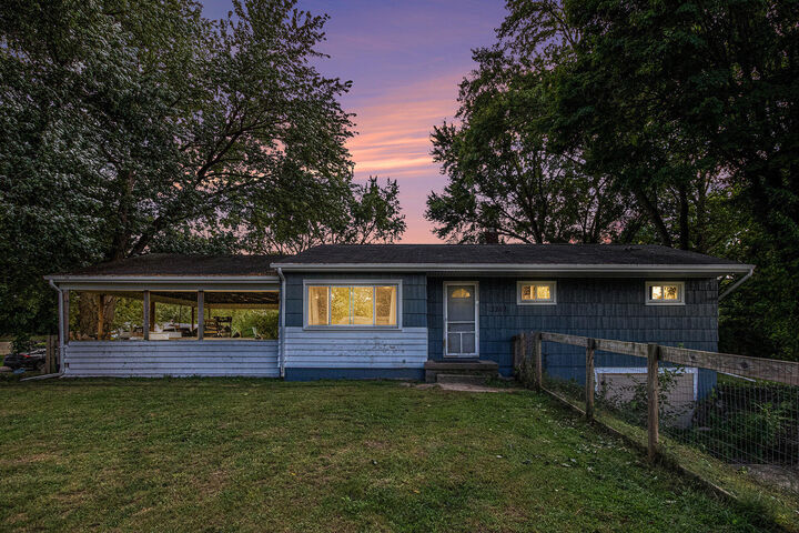 Property Photo: 2262 Warren Road MI 49120