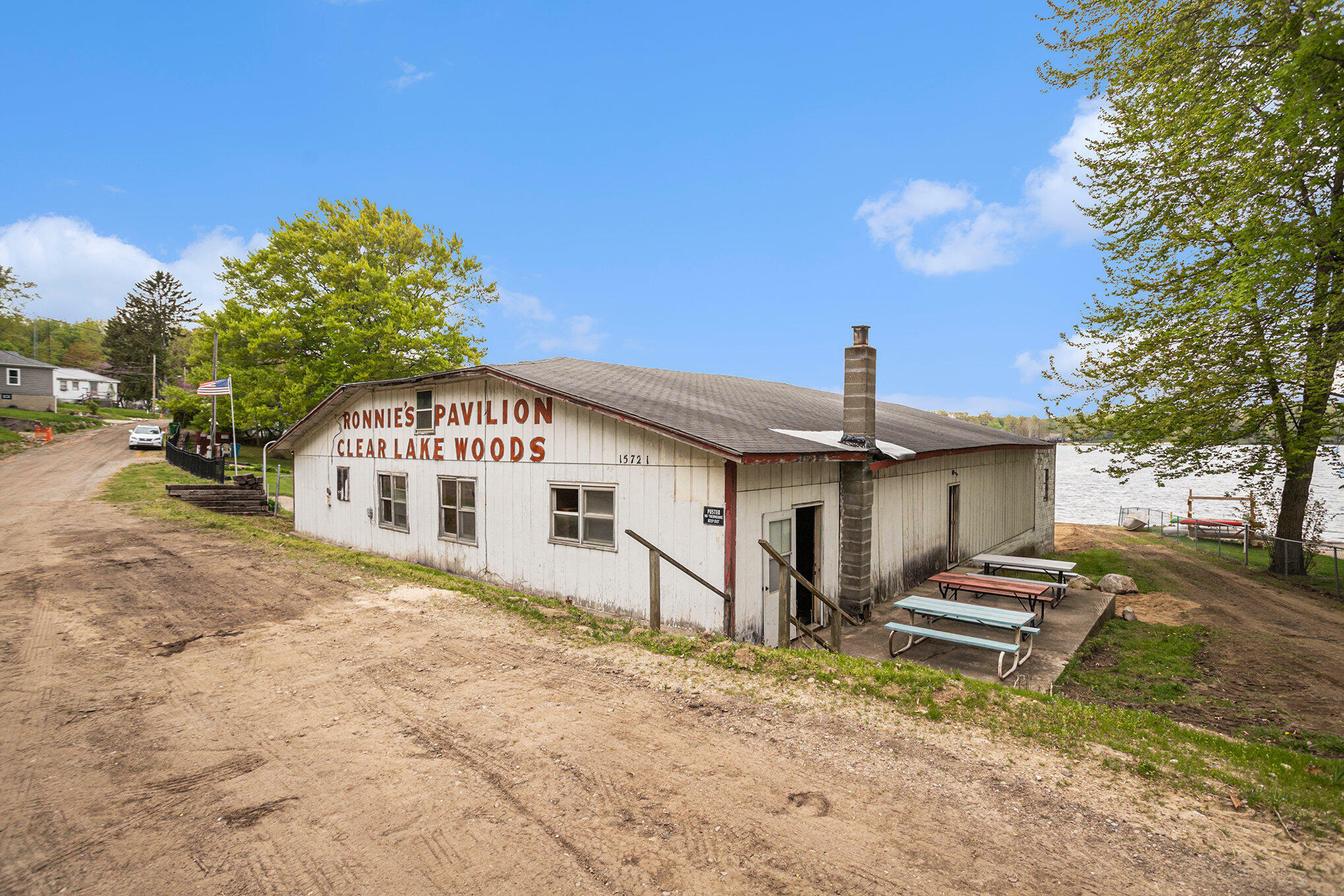 Property Photo:  15721 Lakeview Drive  MI 49107 