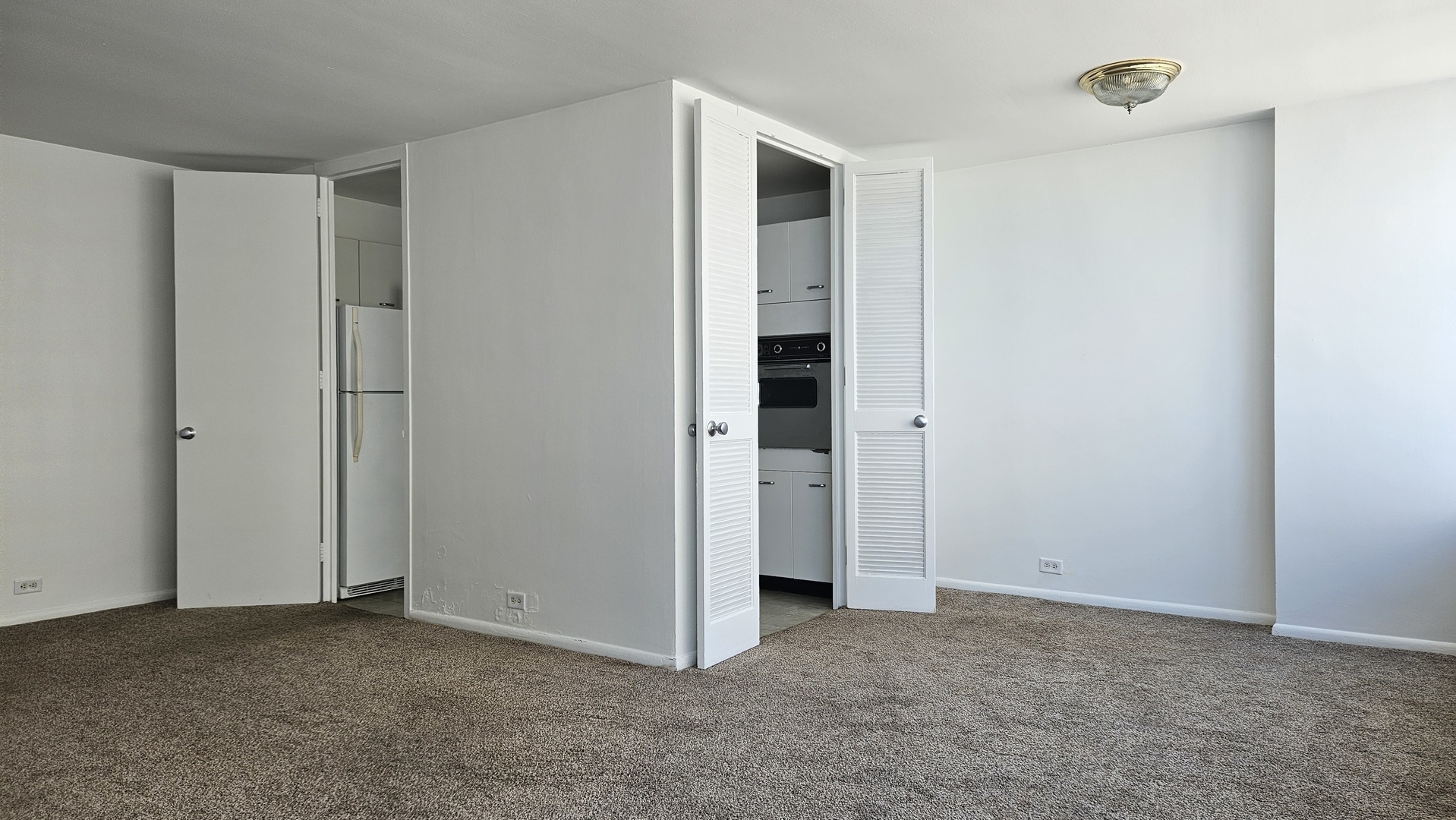 Property Photo: 4800 S Chicago Beach Drive 1404S IL 60615