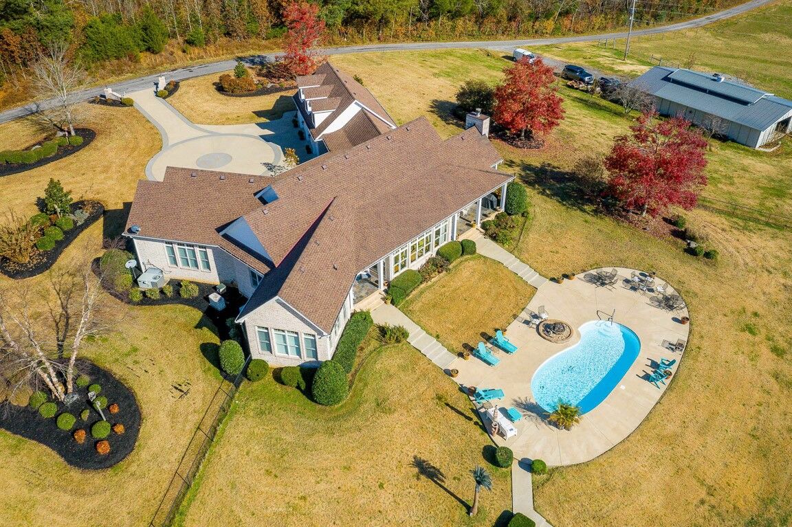 Property Photo: 132 Old Lane Rd TN 37160