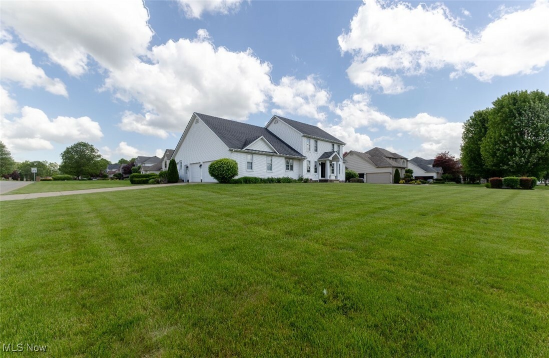 Property Photo: 5420 Cloisters Drive OH 44406