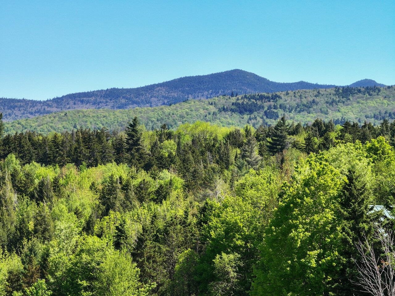 Property Photo: 856 Weaver Road VT 05462