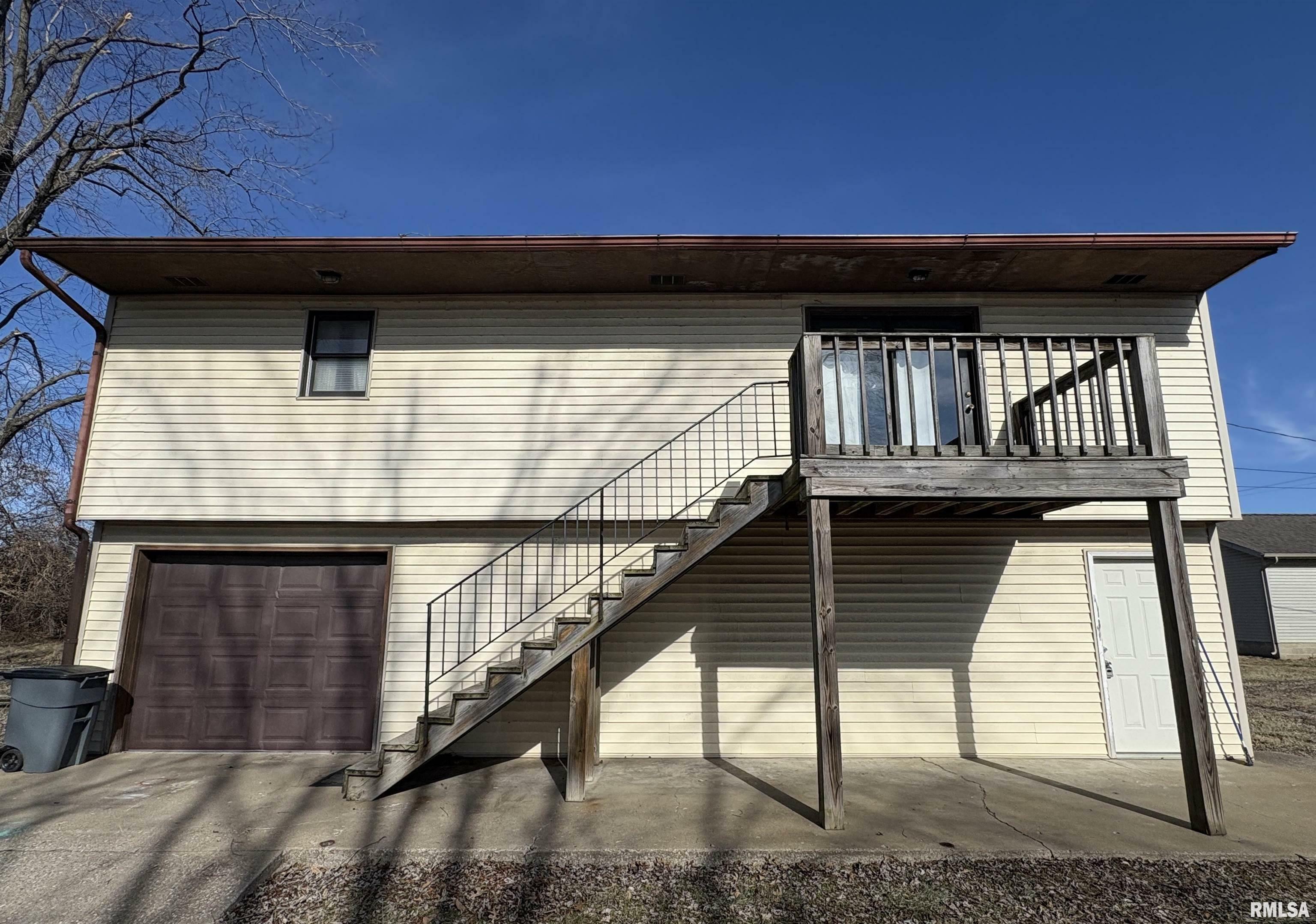 Property Photo:  417 S Pershing Street  IL 62933 