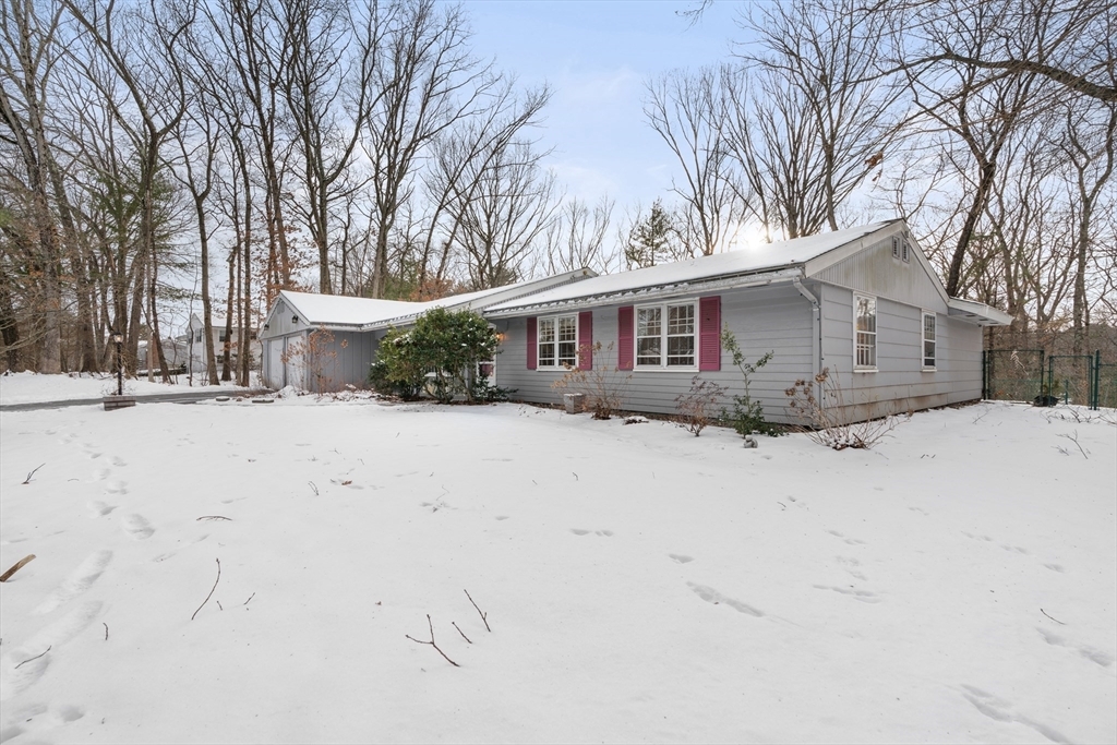 Property Photo:  14 Hickory Lane  MA 01701 