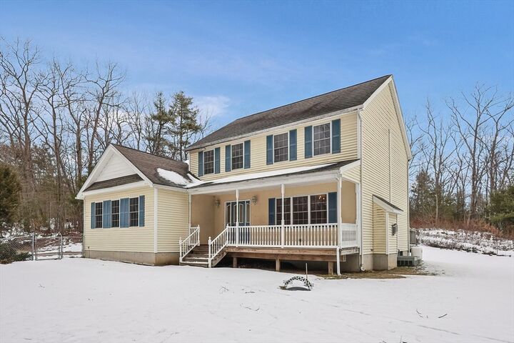 Property Photo:  108 Fiskdale Rd  MA 01506 