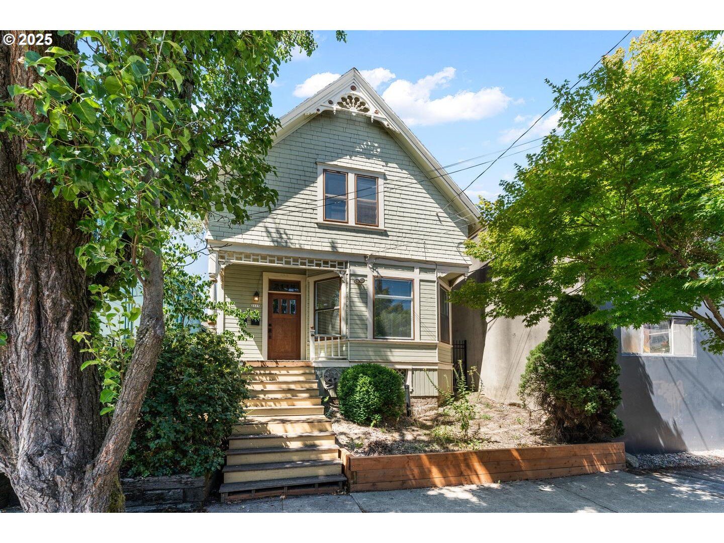 mls-539974131-2115-nw-22nd-ave-portland-or-97210