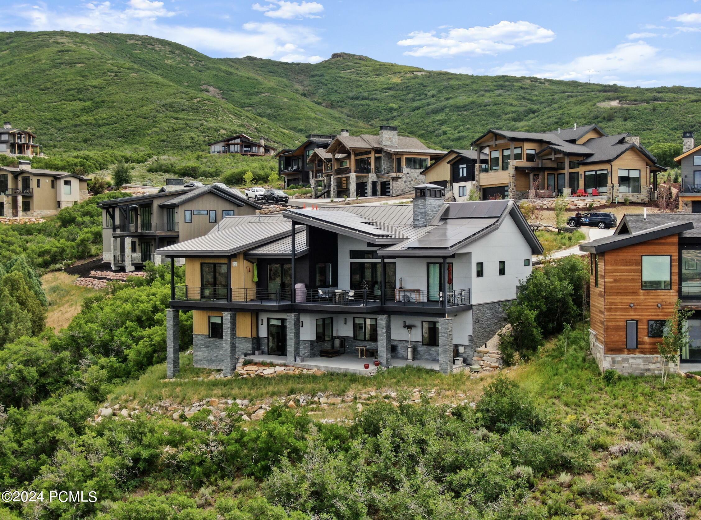 Property Photo: 11515 N White Tail Court UT 84036