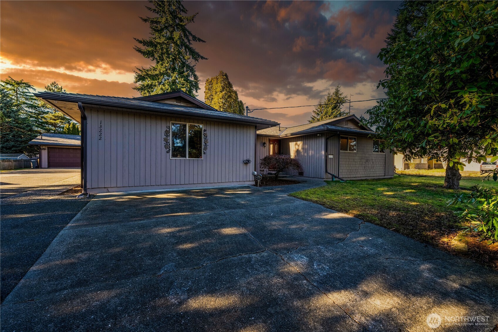 Property Photo:  13222  29th Avenue SE  WA 98012 