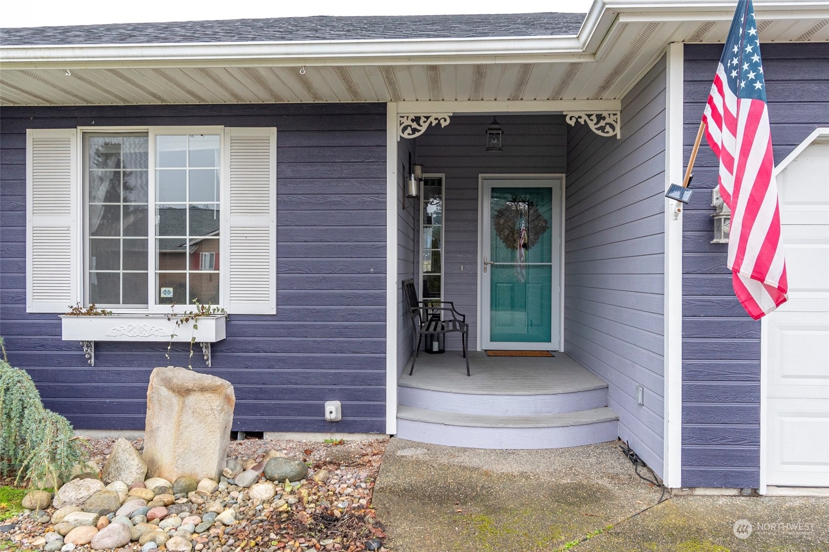 Property Photo:  1561 SW 8th Avenue  WA 98277 