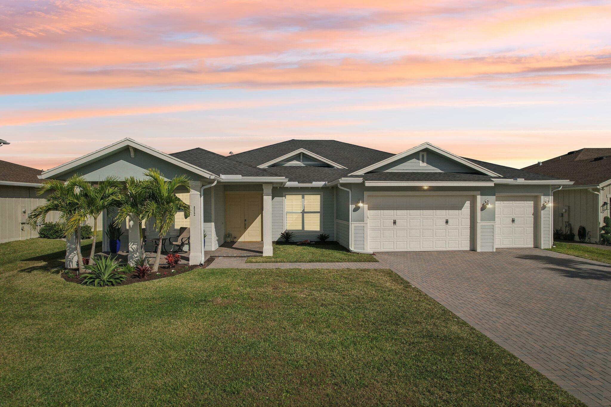 Property Photo: 822 Hookline Circle FL 33470