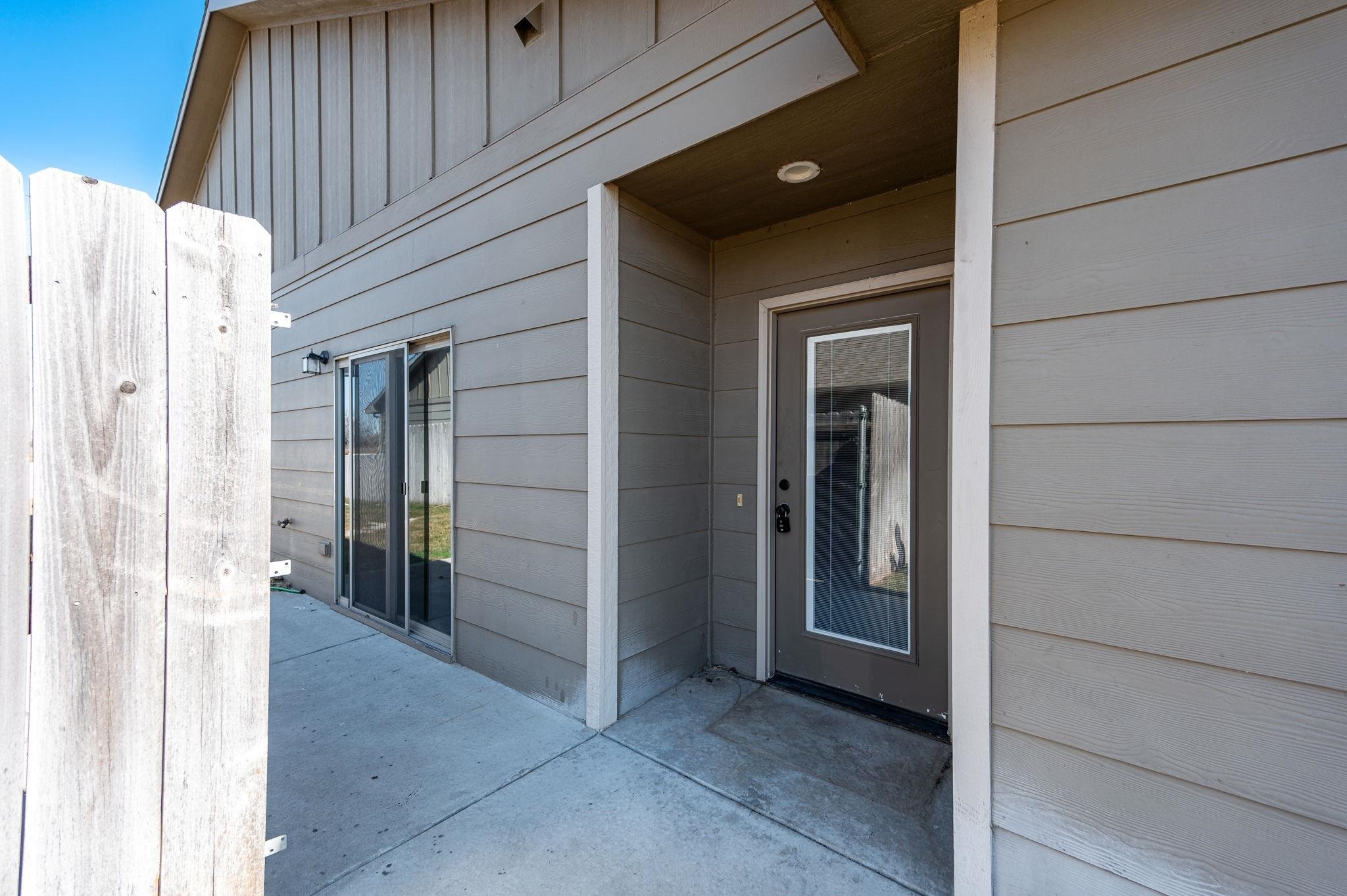 Property Photo:  3506 E Sunflower Dr  KS 67037-8693 