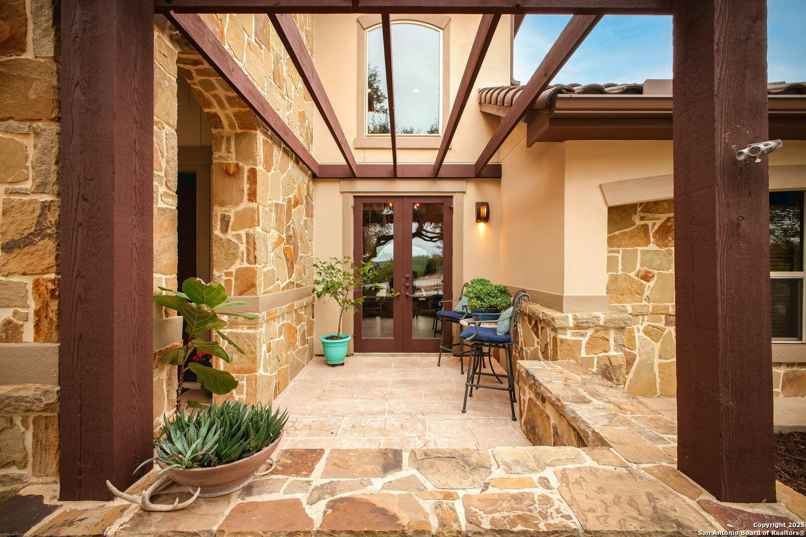 Property Photo: 393 Upland Ct TX 78133