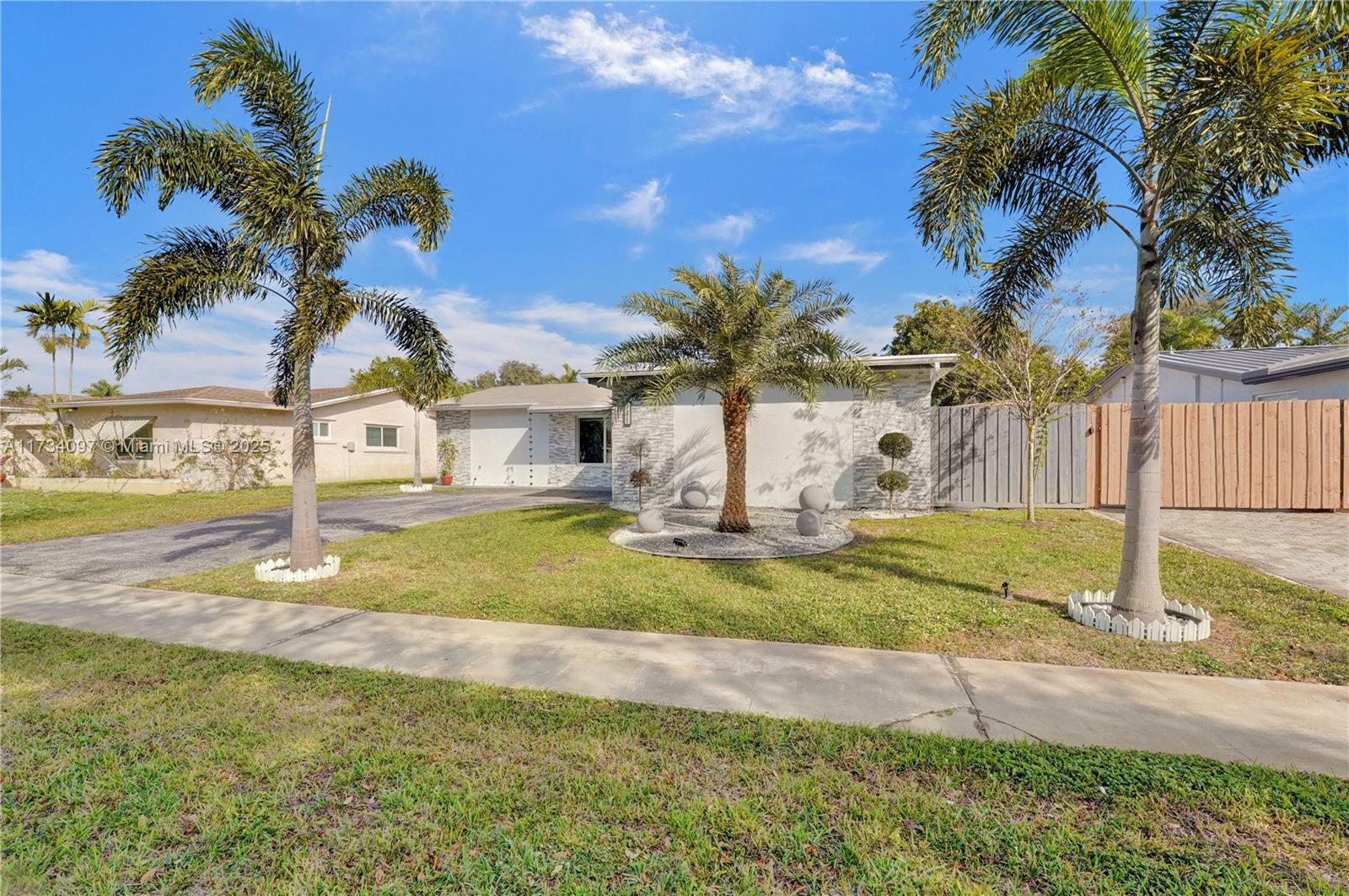 Property Photo:  941 NW 89th Ter  FL 33024 