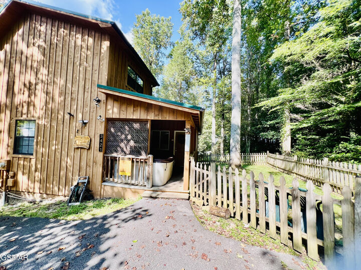 Property Photo: 3421 Shelnutt Way TN 37862