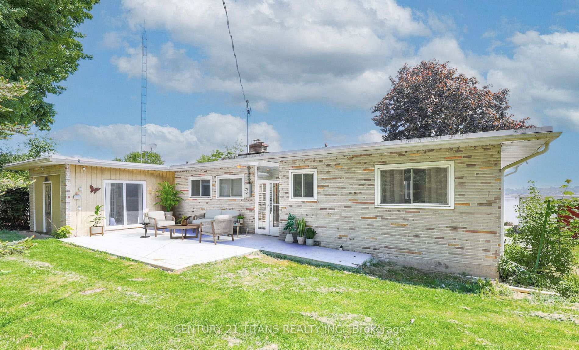 Property Photo: 21 Glassford Rd ON K0M 2C0